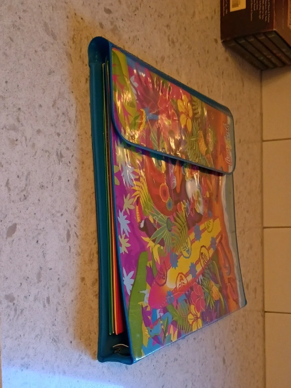 Vintage 1990s Lisa Frank Tropical Penguin 3 Ring Trapper Keeper W/ 3 Folders - Picture 4 of 16